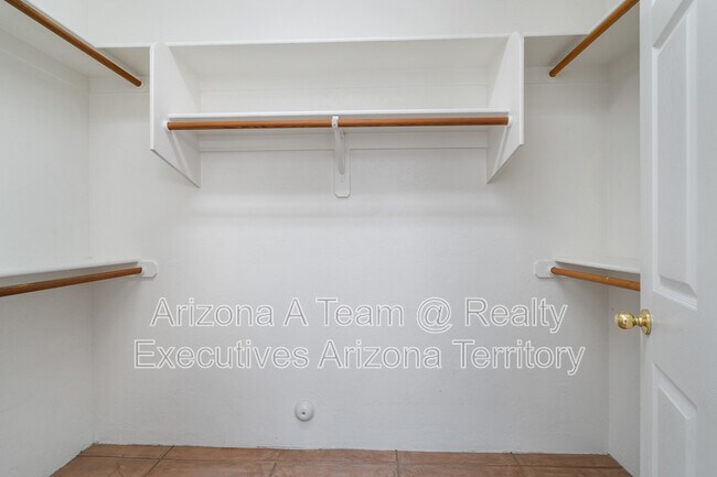 Building Photo - 3730 N Bay Horse Loop