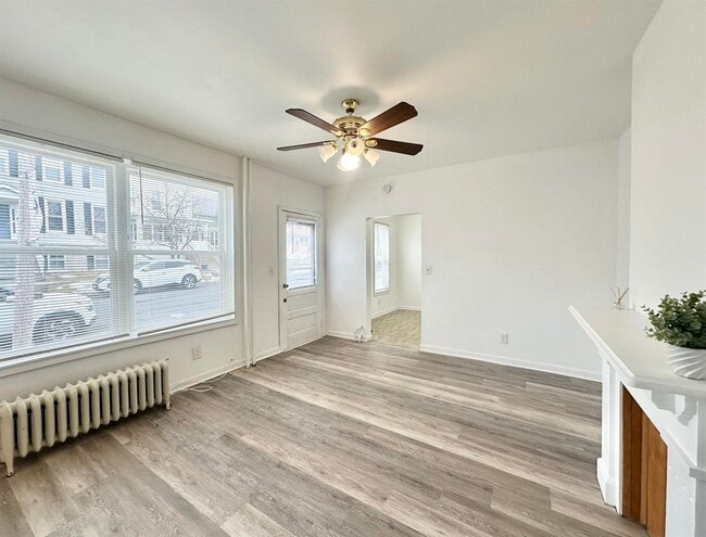 Building Photo - 1739 4th St