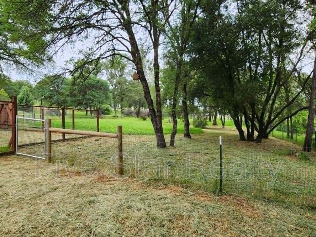 Building Photo - 12051 Kimberly Rd