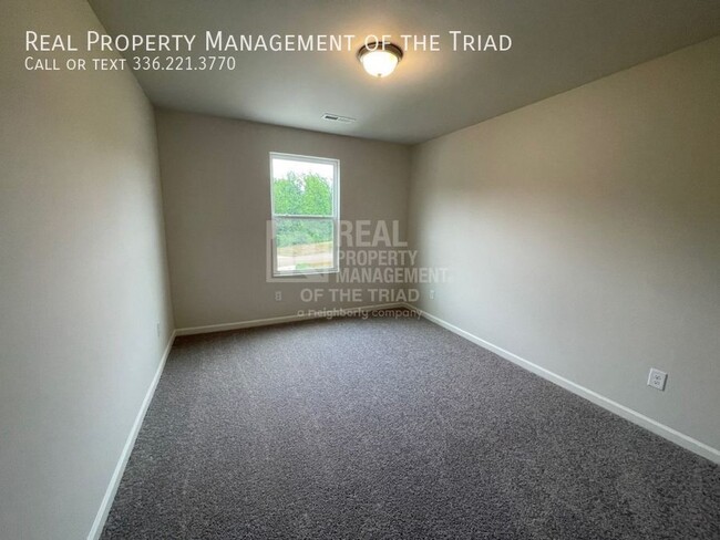 Building Photo - 6395 Century Ln
