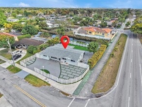 Building Photo - 5521 SW 104th Ave