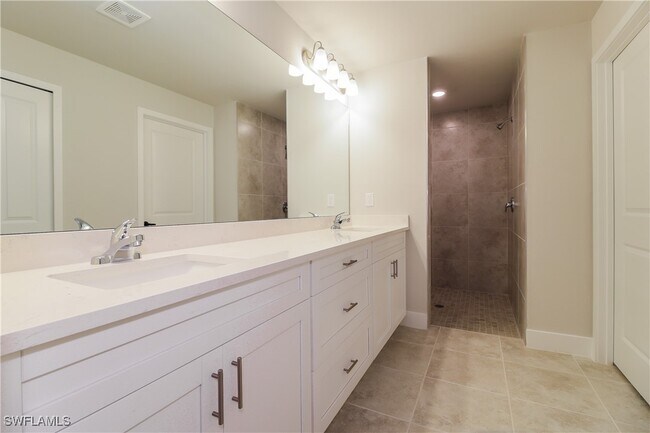 Building Photo - 3741 Kitty Hawk Dr