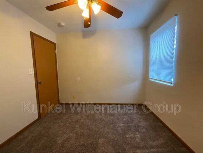 Building Photo - 1810 Jamestown Rd