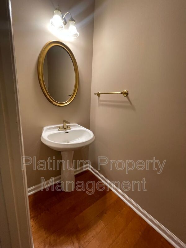 Building Photo - 4916 Durley Ln SE