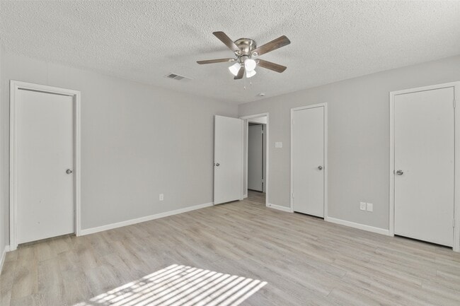 Building Photo - 16310 Cavendish Dr