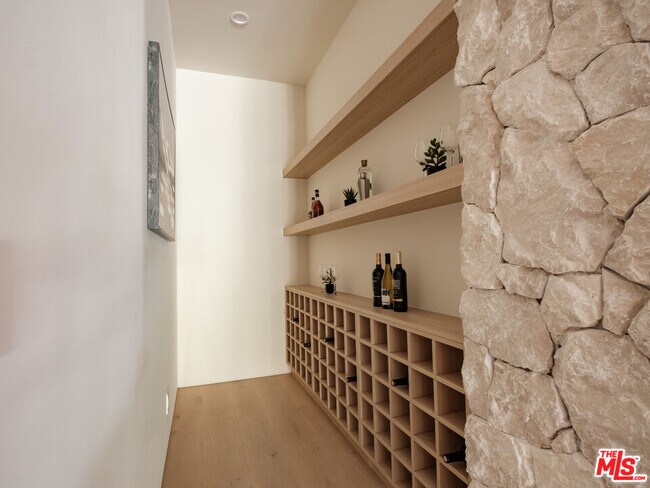 Building Photo - 14647 Morrison St