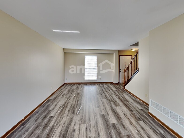 Building Photo - 650 Boulder Dr