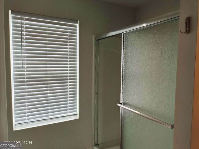 Building Photo - 522 Pemberton St