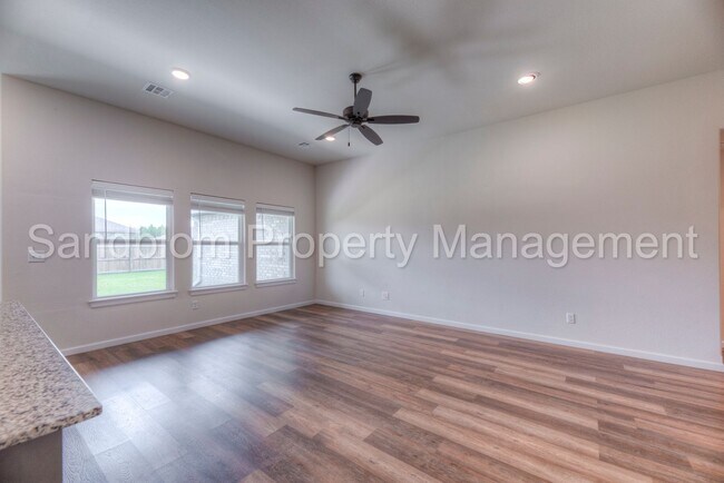 Building Photo - For Lease | East Tulsa - BA Schools | $189...