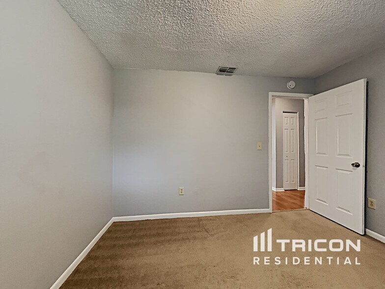 Building Photo - 1106 Windsor Hill Way