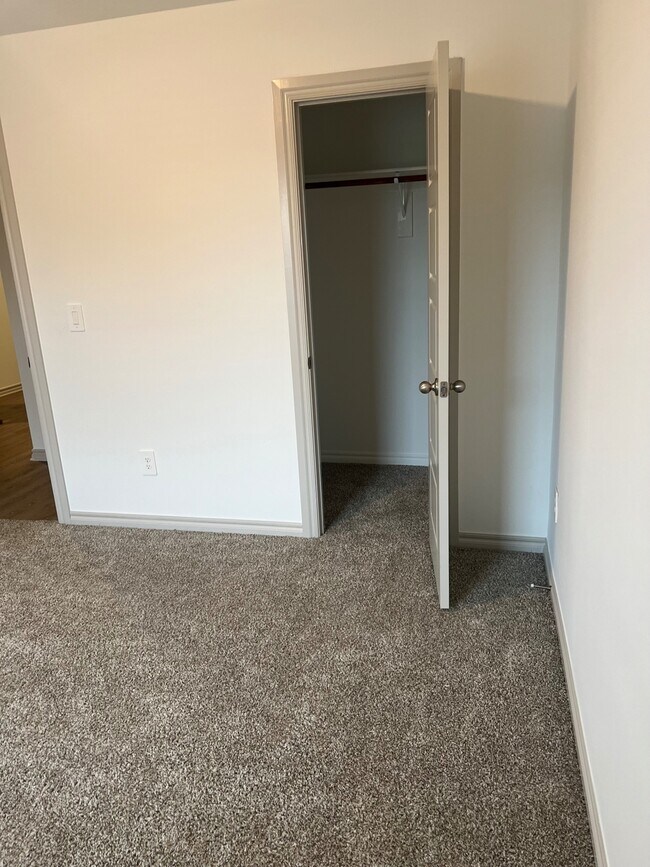 Building Photo - 14416 Gravity Falls Ln