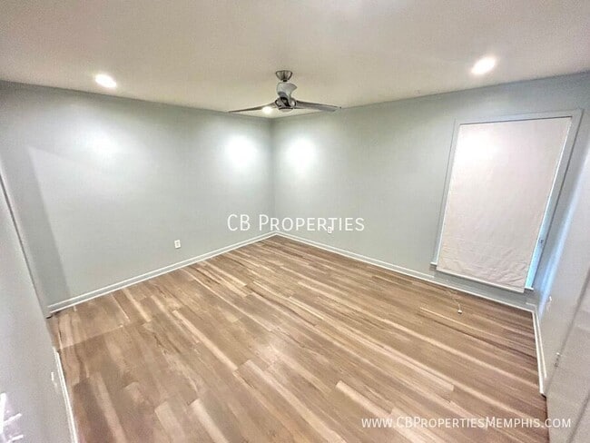 Building Photo - 1047 June Rd