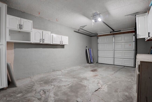 Building Photo - 908 Bonita Ave