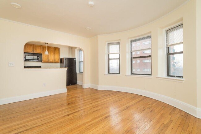 Building Photo - 123 Highland Ave