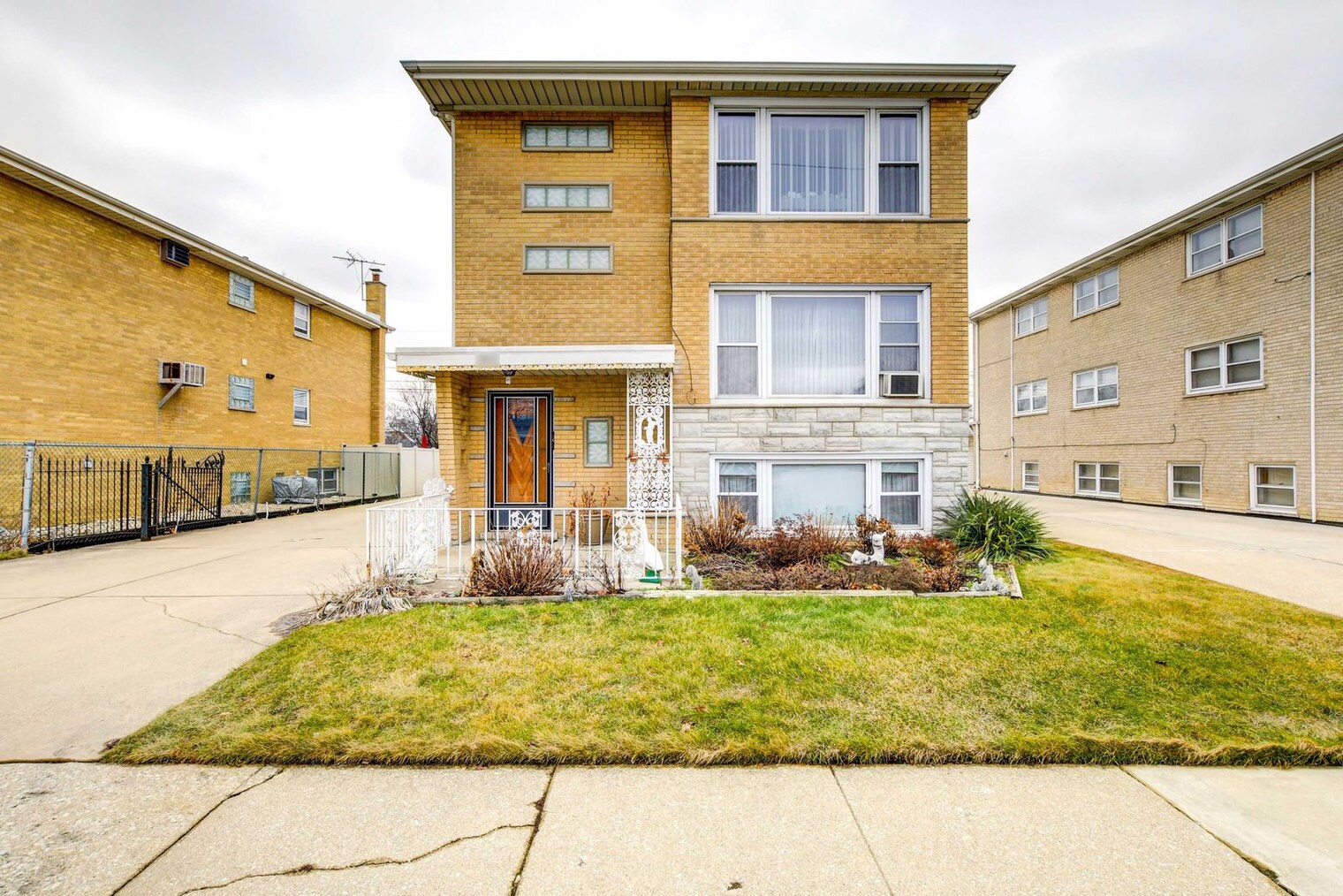 Building Photo - 5212 Avery Pl