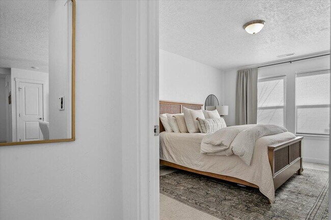 Building Photo - 12107 W Terrazzo Dr