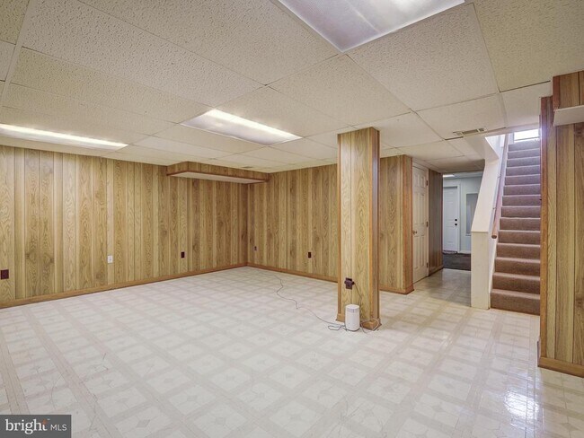 Building Photo - 13907 Concord Ave