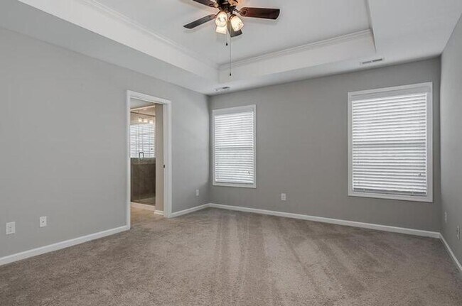 Building Photo - Charming 4 beds 2.5 baths Home in Berewick!