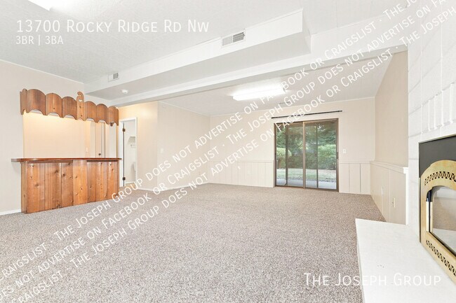 Building Photo - 13700 Rocky Ridge Rd NW