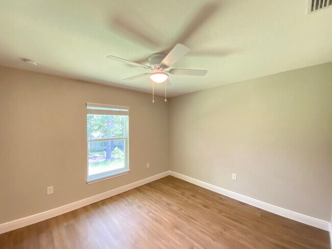 Building Photo - Beautiful home in Citrus Springs.