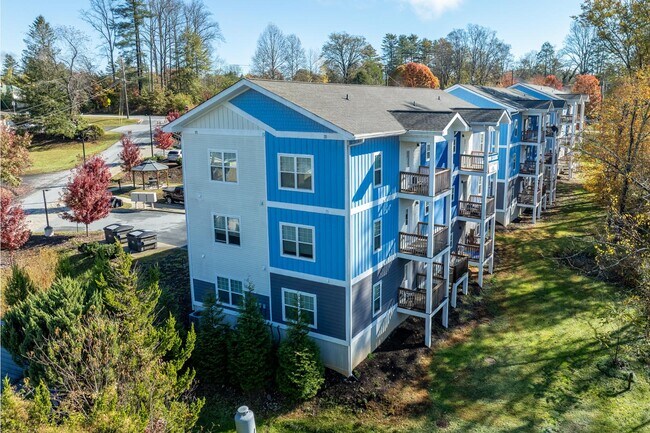 Building Photo - 41 Mary Helen Pl