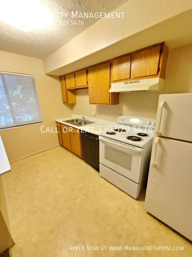 Building Photo - 417 Sherman St