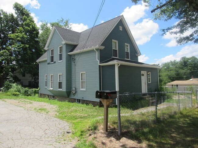 Building Photo - 57 Clover Street