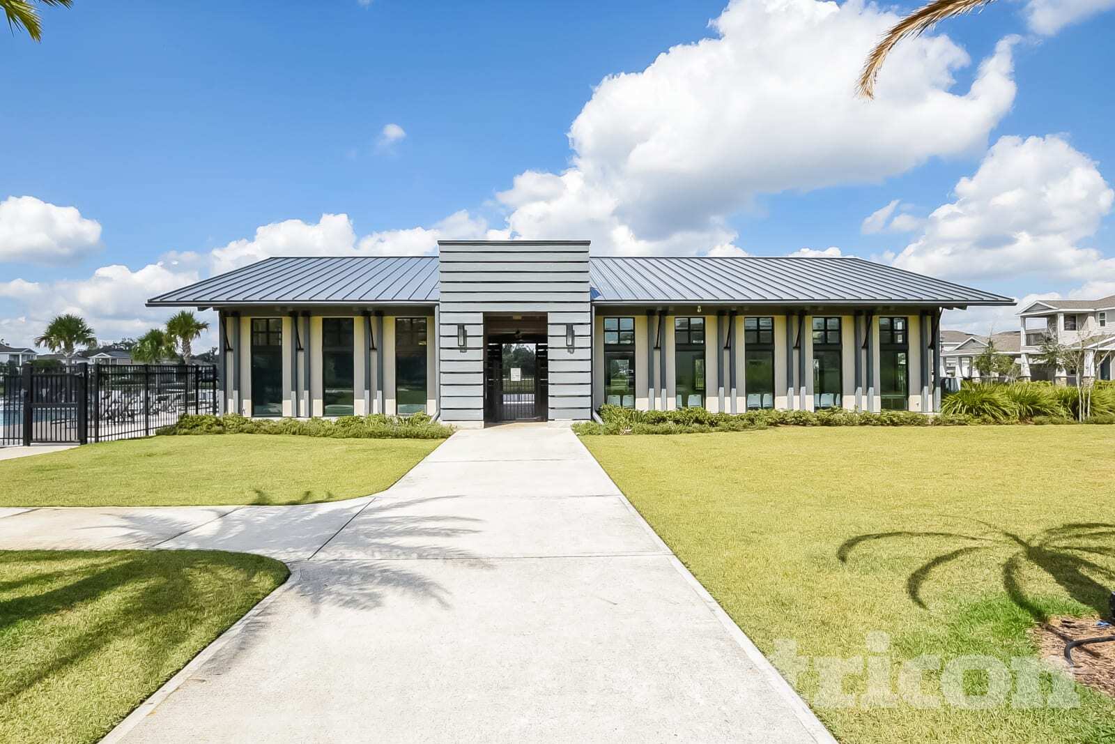 Building Photo - 734 Squire Ave