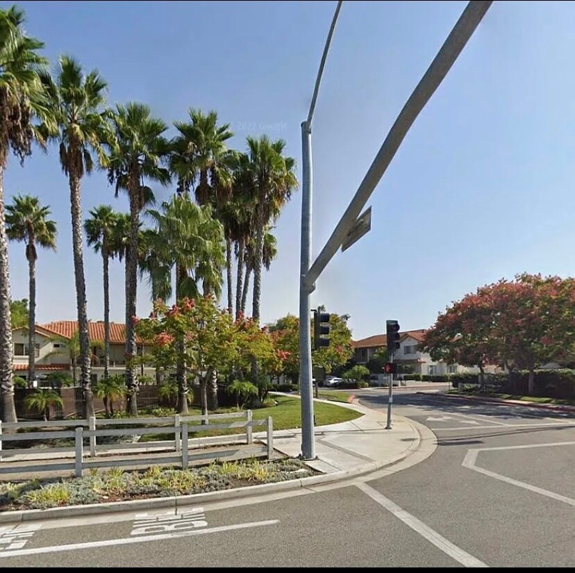Building Photo - 1460 Rancho Rose Way