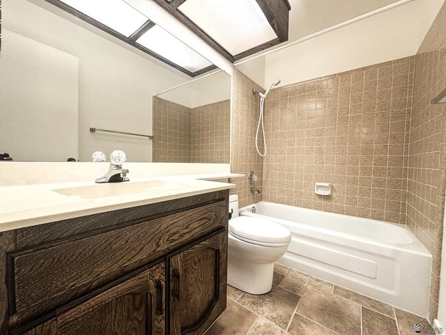Building Photo - 10476 S Del Montes