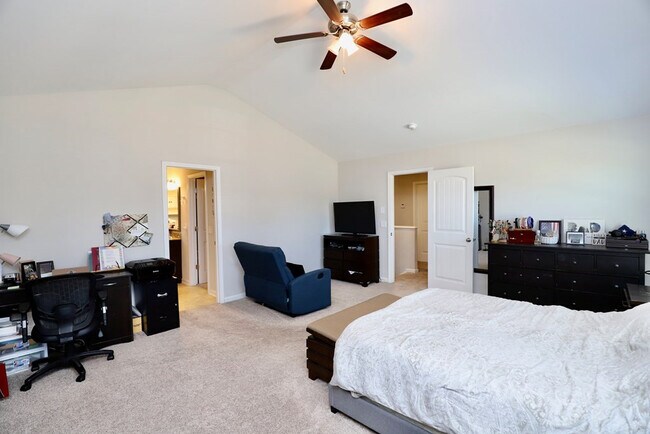 Building Photo - 54 Edinburgh Castle Ln