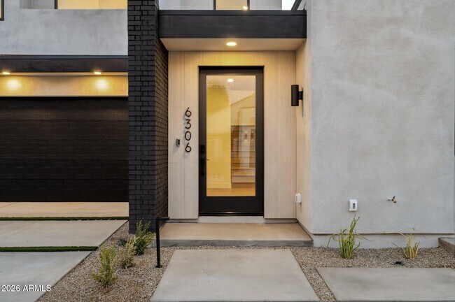 Building Photo - 6306 N 10th Dr