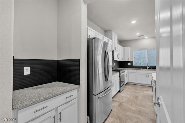 Building Photo - 487 Via Renata
