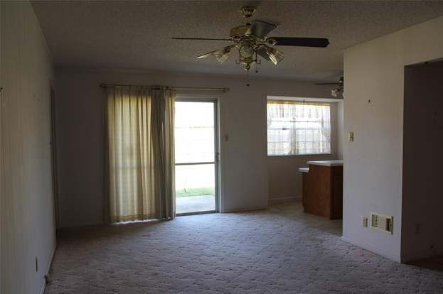 Building Photo - 125 Talisman St