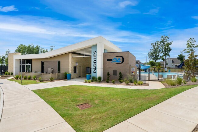 Building Photo - 205 Millennium Dr