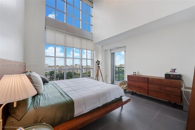 Building Photo - 3301 NE 1st Ave