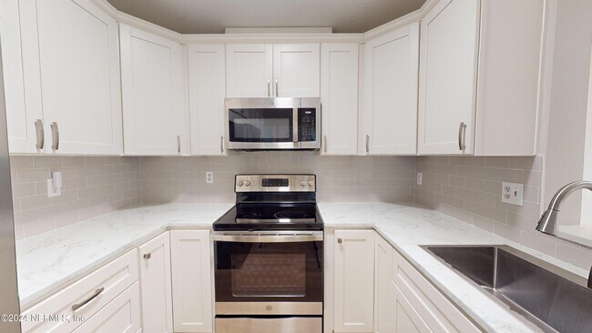 Building Photo - 162 Las Palmas Ln