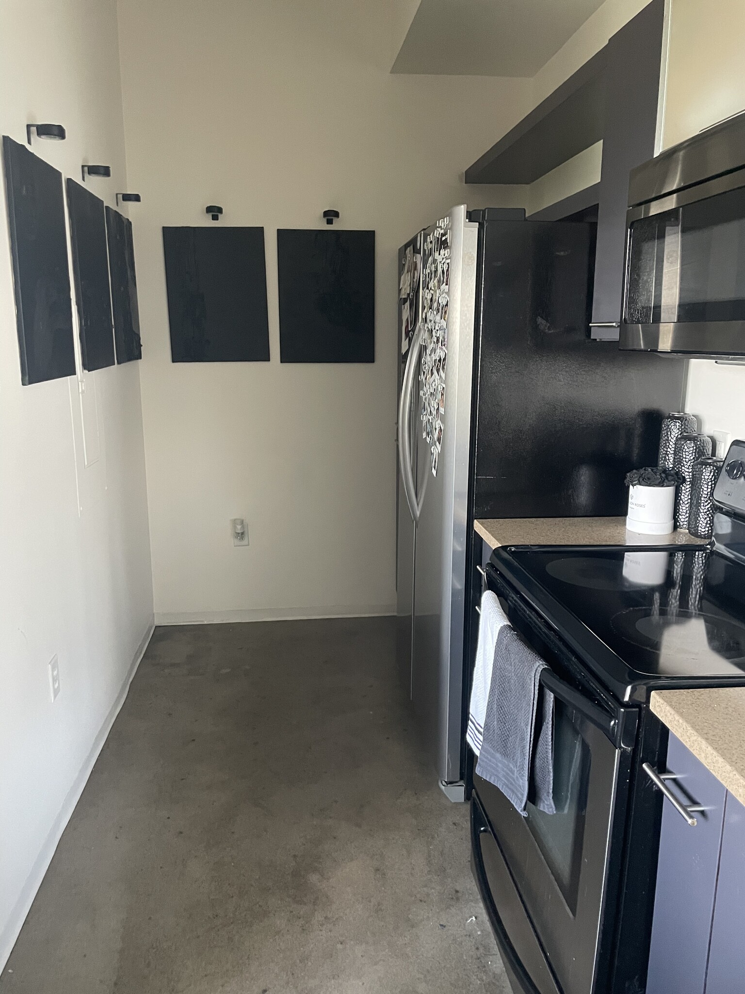 Kitchen - 2115 Yeaman Pl