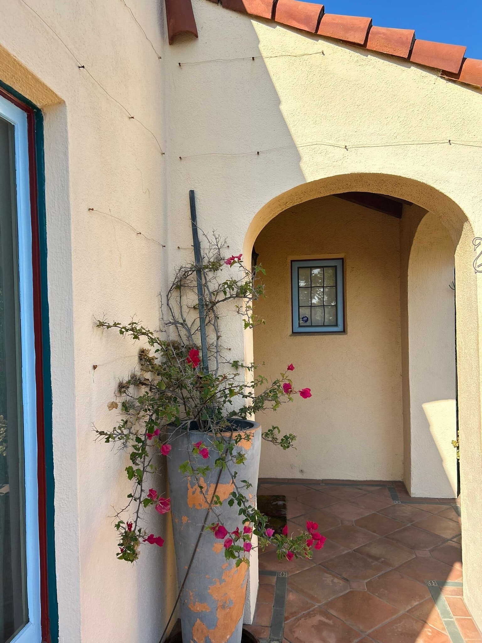 Building Photo - 212 3rd Ave