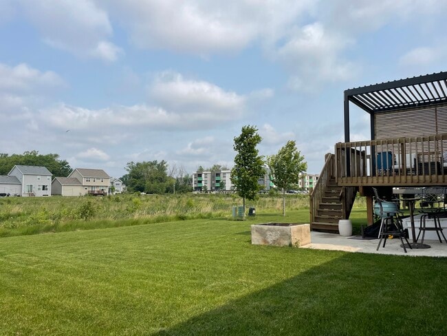 Building Photo - 708 Gingergrass Way