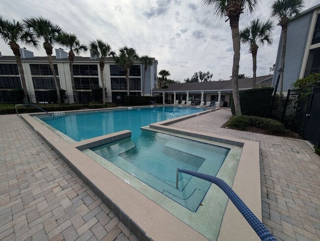 Building Photo - Fairview Vista Point 2 Bed / 2 Bath