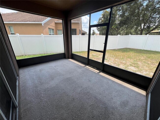 Building Photo - 8315 Deerland Bluff Ln