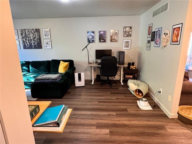 Building Photo - 810 16th St S