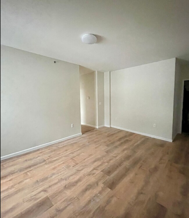 Building Photo - 720 Marion St