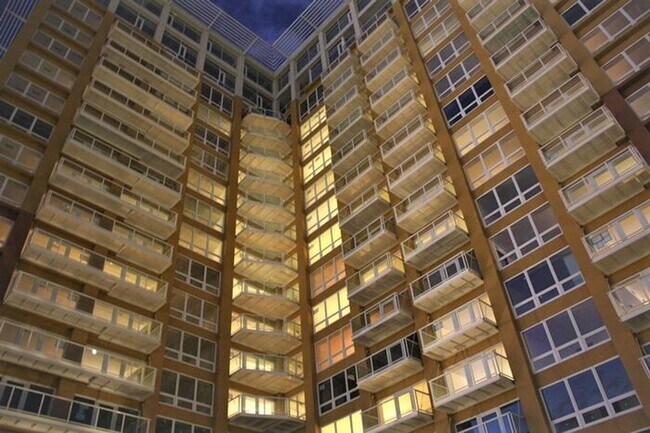 Building Photo - At the Montage!!! 1 bedroom 1 bath luxury ...