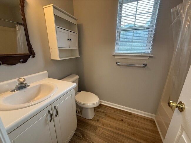 Building Photo - 1206 Kendal Ct