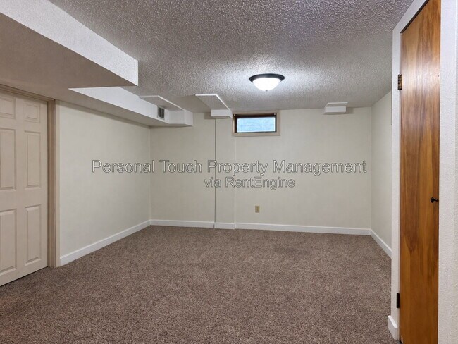Building Photo - 1818 5th Ave S