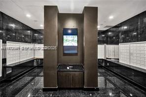 Building Photo - 950 Brickell Bay Dr