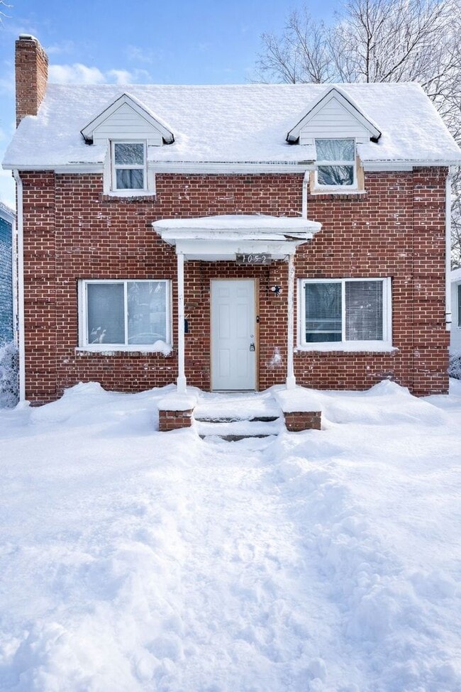 Building Photo - 1052 O'Brien