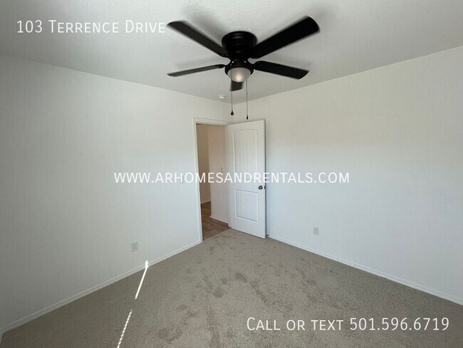 Building Photo - 103 Terrence Dr